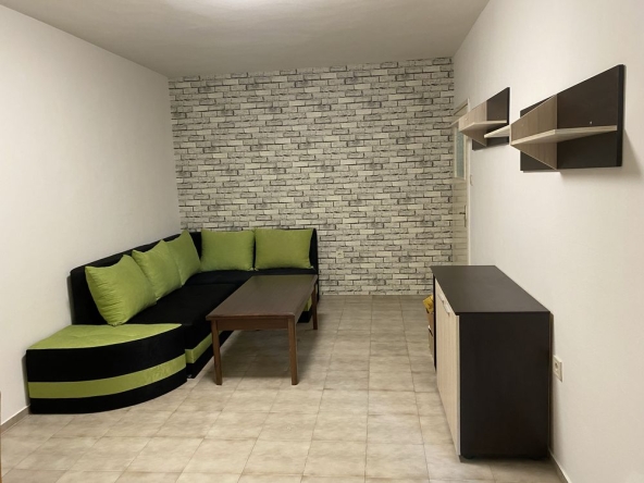 Дава се под наем Двустаен апартамент в Стара Загора, Център - 50 кв.м за 278.97 € - Снимка #1