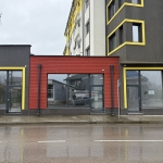 Дава се под наем Магазин в Търговище, Център - 57 кв.м за 408 € - Снимка #1