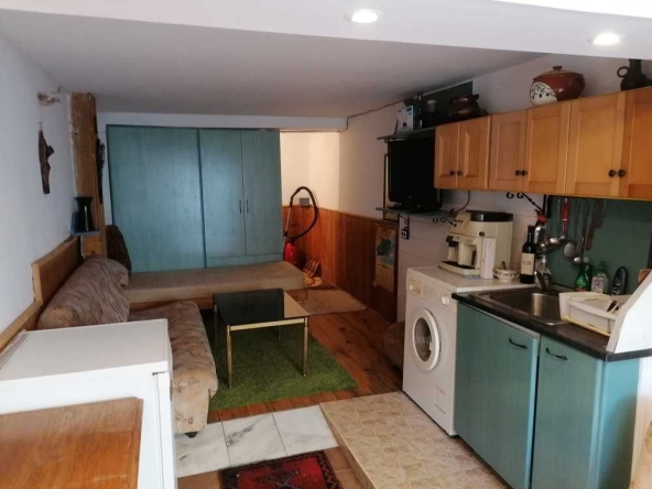 Дава се под наем Едностаен апартамент в София, Изток - 35 кв.м за 189.21 € - Снимка #1