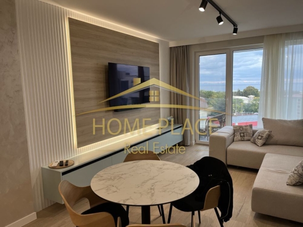 Дава се под наем Двустаен апартамент в к.к. Св.Св. Константин и Елена - 65 кв.м за 1196.97 € - Снимка #1