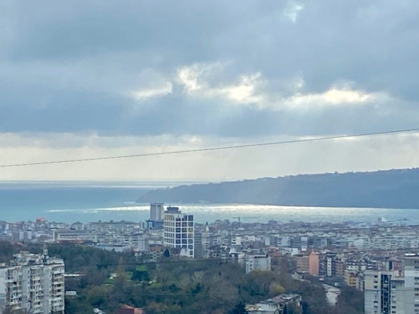 Двустаен апартамент в Варна, м-т Пчелина - 65 кв.м за 989 €/кв.м - Снимка #1