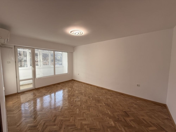 Двустаен апартамент в Русе, Здравец Изток - 62 кв.м за 810 €/кв.м - Снимка #1