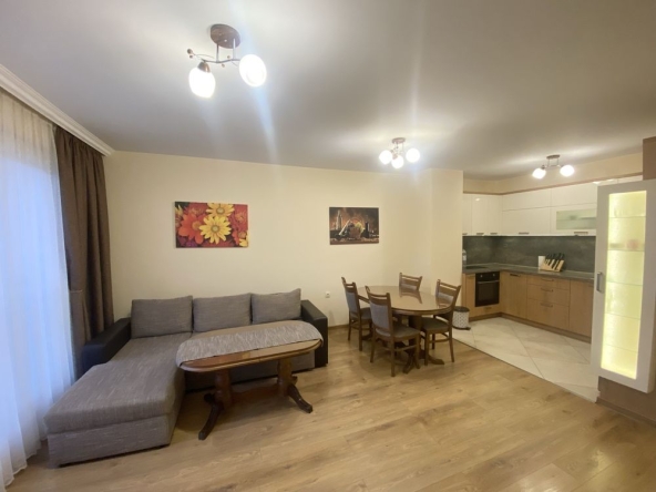 Дава се под наем Двустаен апартамент в Варна, Възраждане 1 - 70 кв.м за 657.9 € - Снимка #1