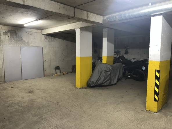 Гараж / Паркомясто в Бургас, Меден рудник - зона В - 41 кв.м за 100 €/кв.м - Снимка #1