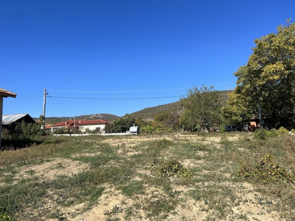 Парцел в с. Оряховица, Област Стара Загора - 1210 кв.м за 13 €/кв.м - Снимка #1