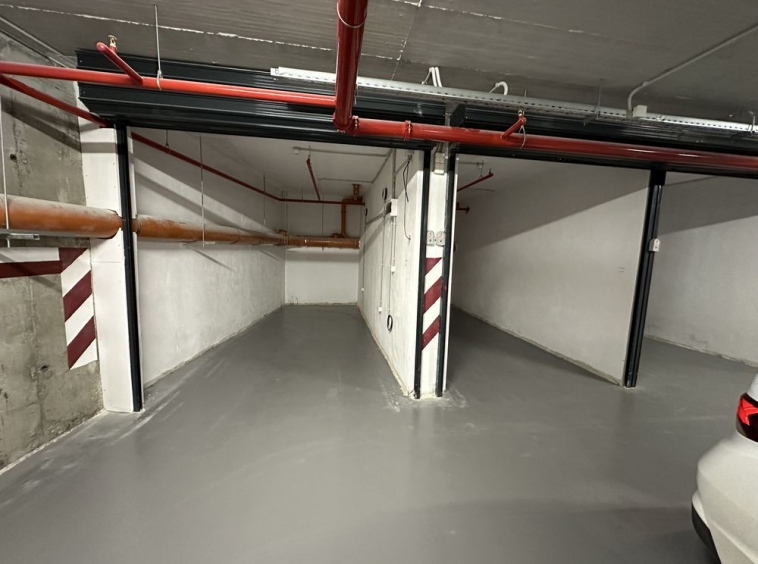 Гараж / Паркомясто в Пловдив, Център - 17 кв.м за 810 €/кв.м - Снимка #1