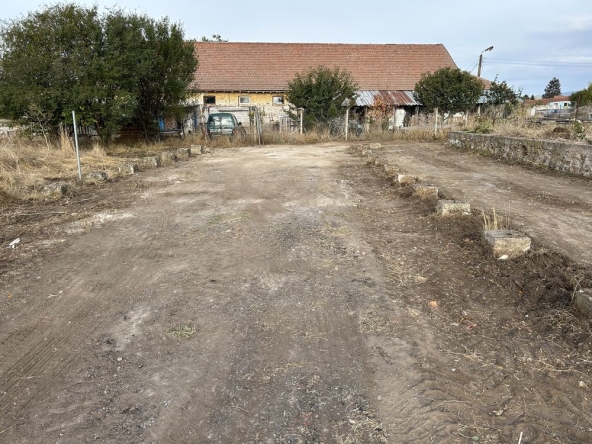 Парцел в София, Център - 1333 кв.м за 26 €/кв.м - Снимка #1