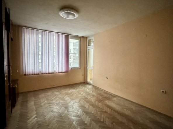 Двустаен апартамент в Търговище, Запад 1 - 60 кв.м за 696 €/кв.м - Снимка #1