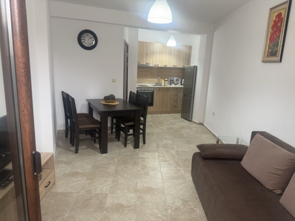 Дава се под наем Двустаен апартамент в Бургас, Сарафово - 55 кв.м за 348.84 € - Снимка #1