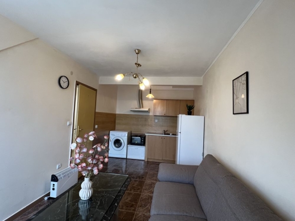 Дава се под наем Двустаен апартамент в София, Зона Б-18 - 50 кв.м за 428.91 € - Снимка #1