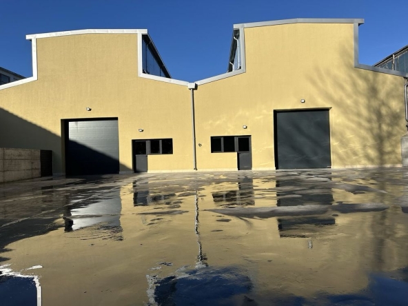 Дава се под наем Промишлена сграда в Добрич, Промишлена зона - Север - 770 кв.м за 1836 € - Снимка #1