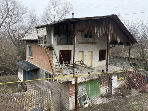 Къща в Батановци - 100 кв.м за 765 €/кв.м - Снимка #1