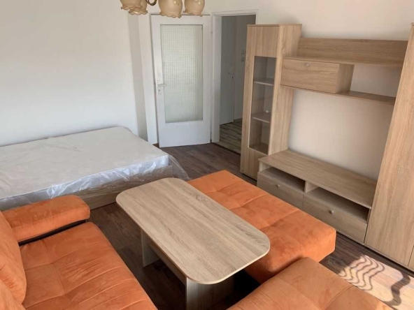 Дава се под наем Едностаен апартамент в София, Надежда 1 - 42 кв.м за 323.85 € - Снимка #1