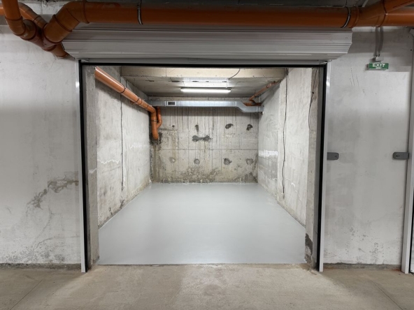 Дава се под наем Гараж / Паркомясто в София, Борово - 22 кв.м за 159.12 € - Снимка #1