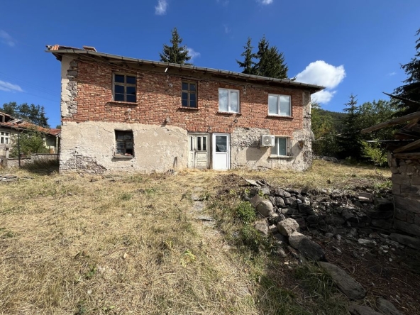 Къща в с. Равногор, Област Пазарджик - 200 кв.м за 123 €/кв.м - Снимка #1