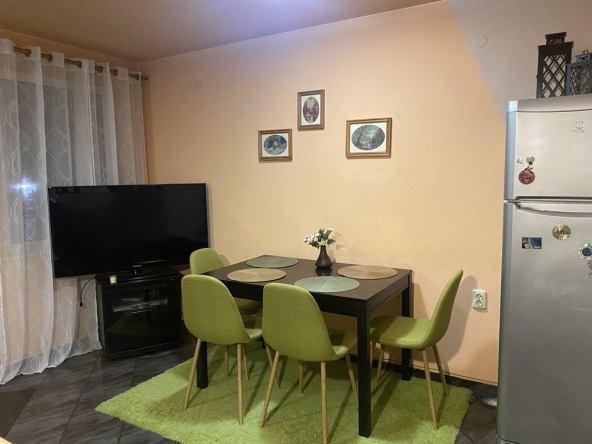 Дава се под наем Двустаен апартамент в Варна, Спортна зала - 59 кв.м за 448.8 € - Снимка #1