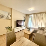 Дава се под наем Тристаен апартамент в София, Студентски град - 140 кв.м за 947.58 € - Снимка #1