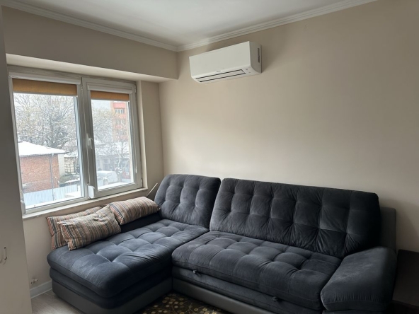 Дава се под наем Тристаен апартамент в Пловдив, Кючук Париж - 80 кв.м за 448.8 € - Снимка #1