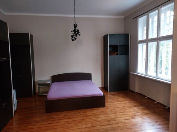 Дава се под наем Едностаен апартамент в София, Център - 60 кв.м за 433.5 € - Снимка #1