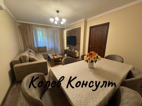 Тристаен апартамент в Харманли - 70 кв.м за 528 €/кв.м - Снимка #1