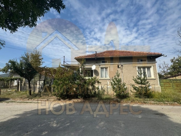 Къща в Търговище, Въбел - 100 кв.м за 536 €/кв.м - Снимка #1