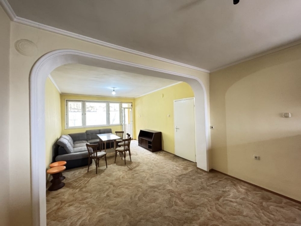 Двустаен апартамент в Казанлък - 79 кв.м за 691 €/кв.м - Снимка #1