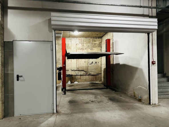 Дава се под наем Гараж / Паркомясто в София, Белите брези - 28 кв.м за 228.99 € - Снимка #1