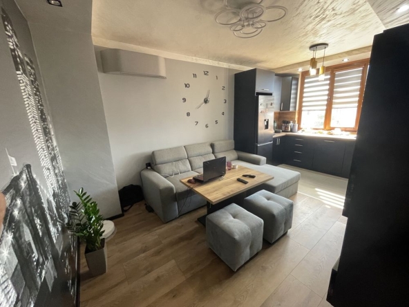 Тристаен апартамент в Айтос - 66 кв.м за 1546 €/кв.м - Снимка #1