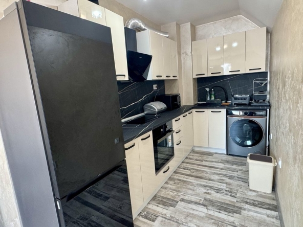 Тристаен апартамент в Търговище, Вароша - 77 кв.м за 806 €/кв.м - Снимка #1