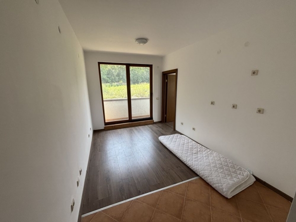 Тристаен апартамент в Банско - 77 кв.м за 696 €/кв.м - Снимка #1