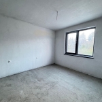 Тристаен апартамент в Търговище, Център - 82 кв.м за 684 €/кв.м - Снимка #1