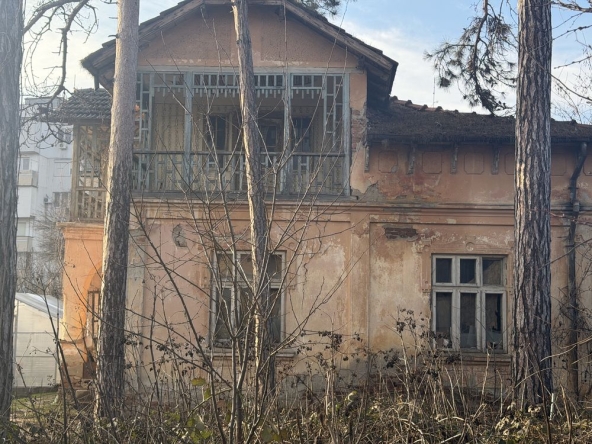 Къща в Козлодуй - 300 кв.м за 255 €/кв.м - Снимка #1