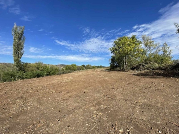 Парцел в с. Съединение, Област Стара Загора - 3040 кв.м за 5 €/кв.м - Снимка #1