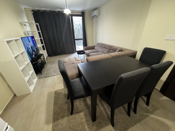 Дава се под наем Тристаен апартамент в Варна, Бриз - 80 кв.м за 698.19 € - Снимка #1