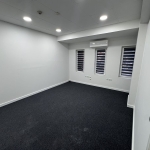 Дава се под наем Офис в Перник, Център - 20 кв.м за 280.5 € - Снимка #1