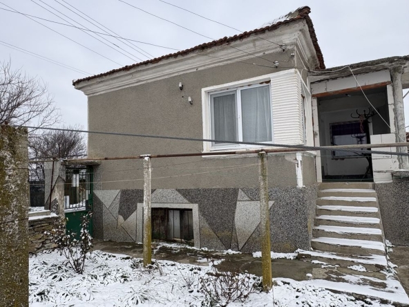 Къща в с. Бояново, Област Ямбол - 69 кв.м за 148 €/кв.м - Снимка #1