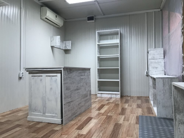 Магазин в Перник, Център - 15 кв.м за 677 €/кв.м - Снимка #1