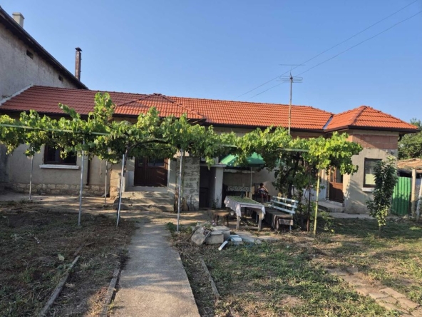 Къща в Вълчи дол - 100 кв.м за 408 €/кв.м - Снимка #1