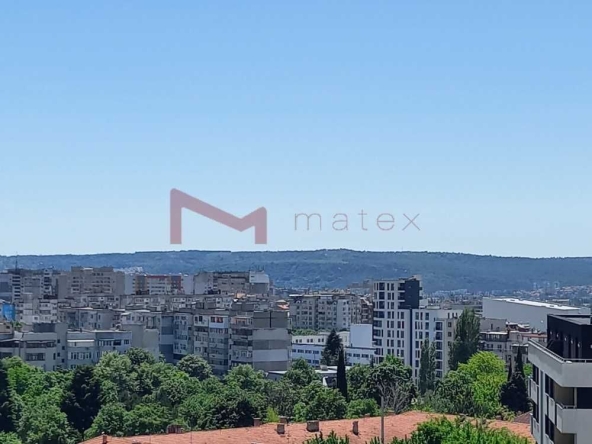 Двустаен апартамент в Варна, Гранд Мол Варна - 65 кв.м за 1530 €/кв.м - Снимка #1