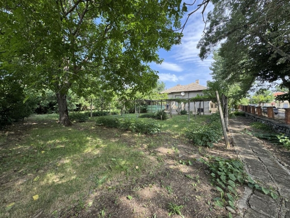 Къща в Стралджа - 150 кв.м за 408 €/кв.м - Снимка #1