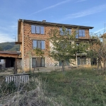 Къща в Казанлък - 300 кв.м за 405 €/кв.м - Снимка #1