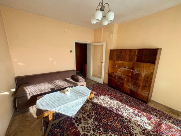 Тристаен апартамент в Търговище, Център - 66 кв.м за 673 €/кв.м - Снимка #1