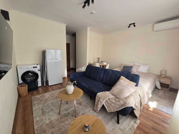 Дава се под наем Едностаен апартамент в Банско - 40 кв.м за 298.86 € - Снимка #1