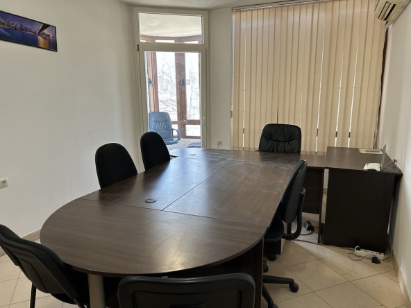 Дава се под наем Офис в Варна, Окръжна болница - 46 кв.м за 368.73 € - Снимка #1