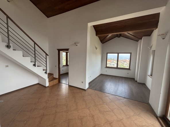 Тристаен апартамент в Банско - 83 кв.м за 615 €/кв.м - Снимка #1