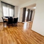 Дава се под наем Тристаен апартамент в Русе, Дружба 2 - 90 кв.м за 334.05 € - Снимка #1