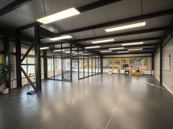 Дава се под наем Офис в с. Герман, Област София-град - 170 кв.м за 1271.43 € - Снимка #1