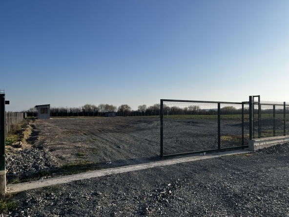 Дава се под наем Парцел в Стара Загора, Индустриална зона - запад - 3900 кв.м за 997.05 € - Снимка #1