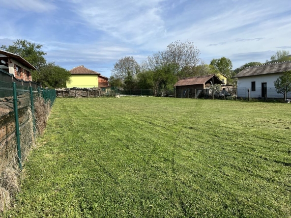 Парцел в с. Разлив, Област София-област - 1027 кв.м за 30 €/кв.м - Снимка #1