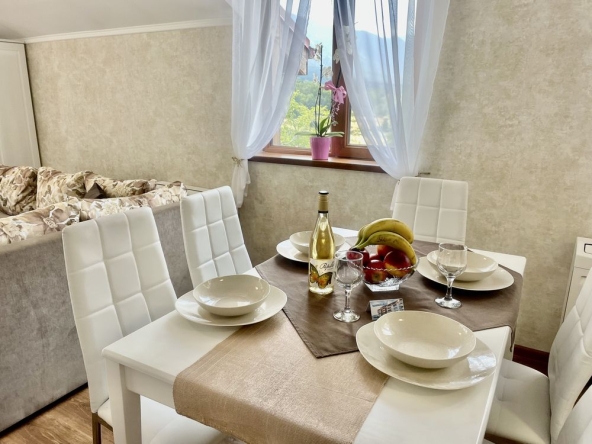 Дава се под наем Двустаен апартамент в Костенец - 86 кв.м за 438.6 € - Снимка #1